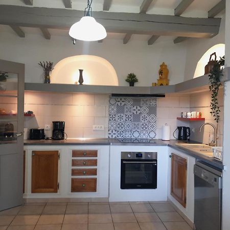 Mas La Gentille ,,, A La Campagne , Beautiful Outdoor , Swimming Pool , Pool House , Nice Green Garden , Bbq ,,, Only For You , Pour Passer Un Sejour Inoubliable Pernes-les-Fontaines Εξωτερικό φωτογραφία