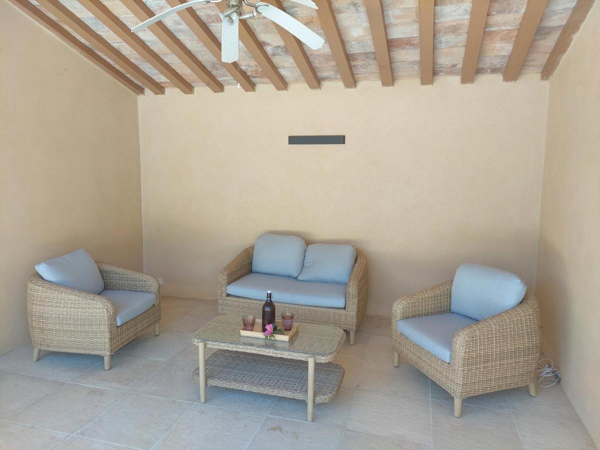 Mas La Gentille ,,, A La Campagne , Beautiful Outdoor , Swimming Pool , Pool House , Nice Green Garden , Bbq ,,, Only For You , Pour Passer Un Sejour Inoubliable Pernes-les-Fontaines Εξωτερικό φωτογραφία